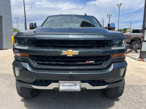 Used 2018 Chevrolet Silverado 1500 LT w/ Texas Edition image 3
