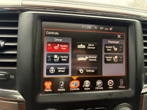 Used 2016 RAM 2500 Laramie w/ Protection Group image 33