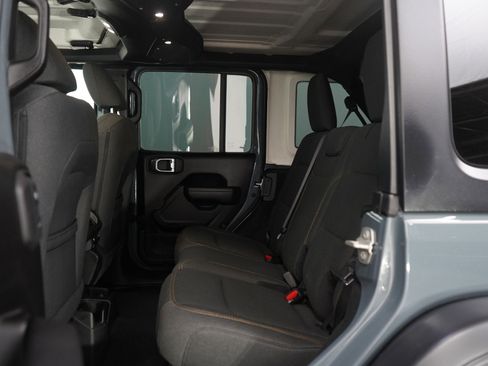 Used 2024 Jeep Wrangler Willys image 17