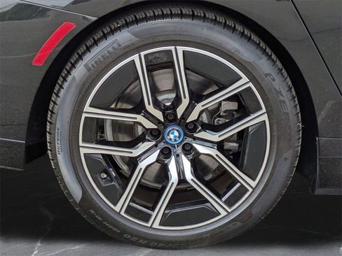 Used 2023 BMW i7 xDrive60 image 37