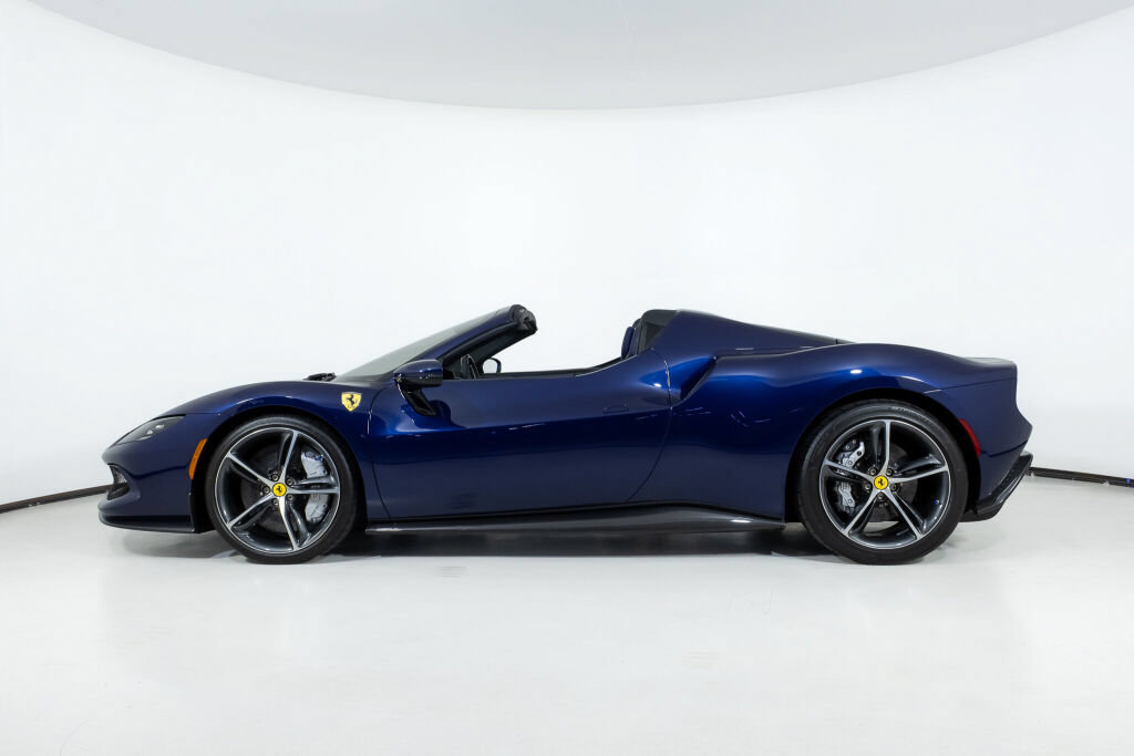 Used 2024 Ferrari 296 GTS RWD image 3