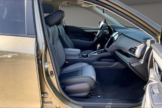 Used 2025 Subaru Outback Onyx Edition AWD/4WD image 7