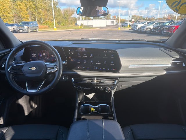 Used 2026 Chevrolet Traverse LT AWD/4WD image 15