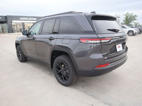 New 2026 Jeep Grand Cherokee Altitude AWD/4WD image 24