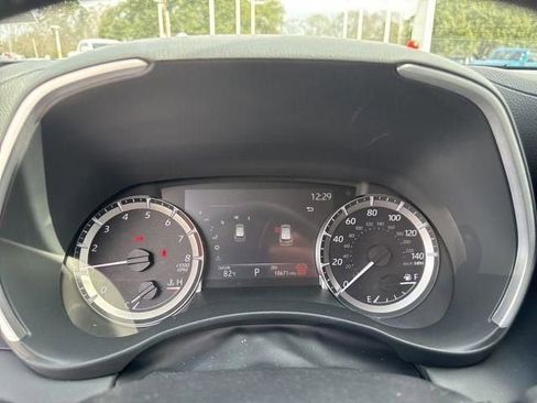 Used 2025 Toyota Highlander XLE image 35