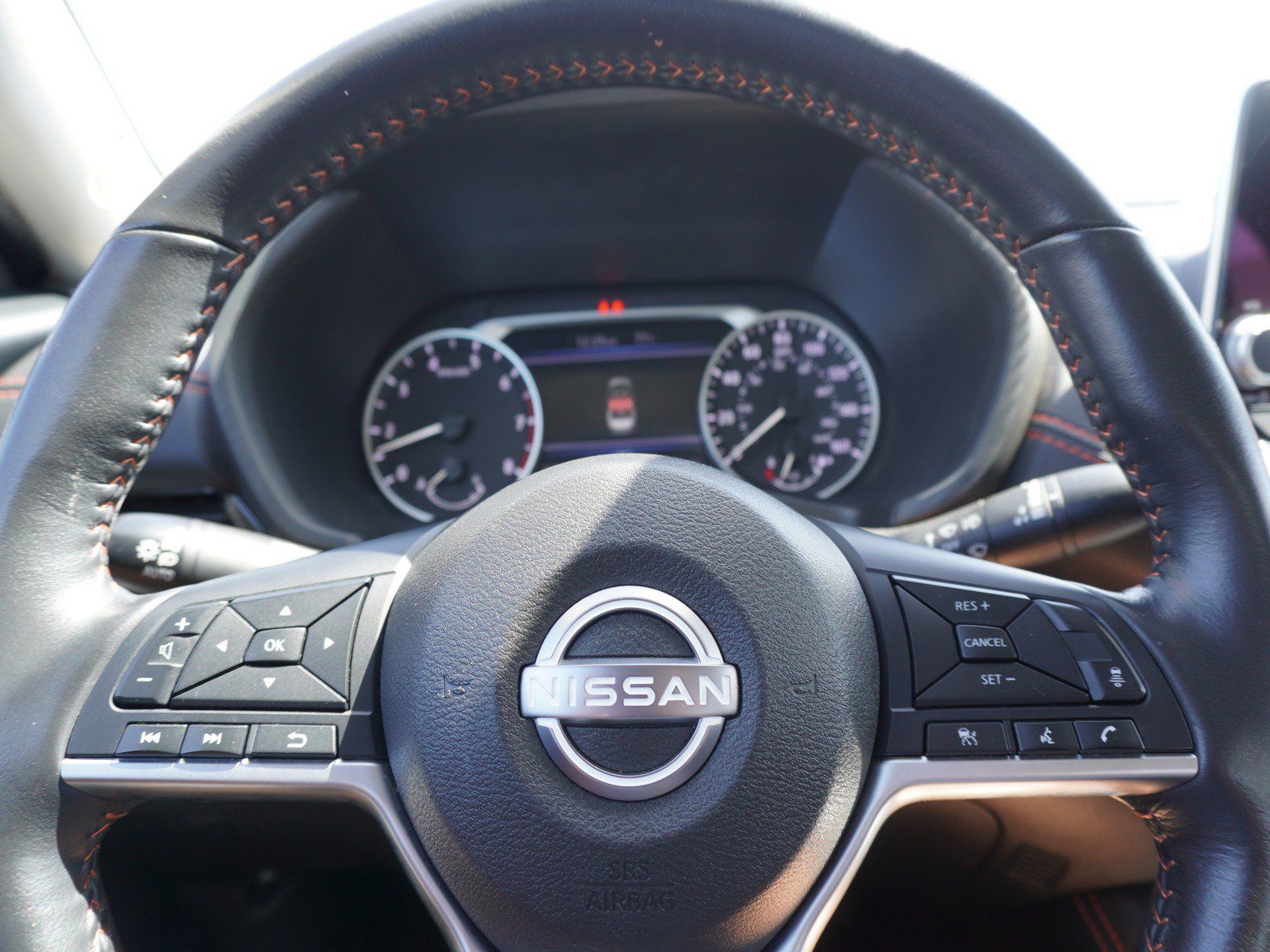 Used 2025 Nissan Sentra SR w/ SR Premium Package FWD image 23
