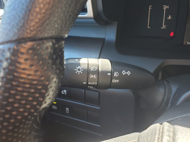 Used 2025 Toyota Tacoma SR5 AWD/4WD image 19