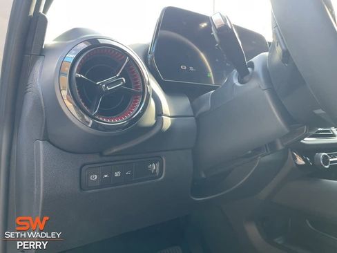 New 2025 Chevrolet Equinox EV RS FWD image 16