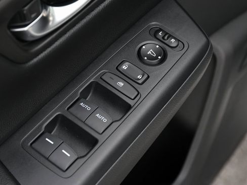 Used 2025 Honda CR-V Sport image 11