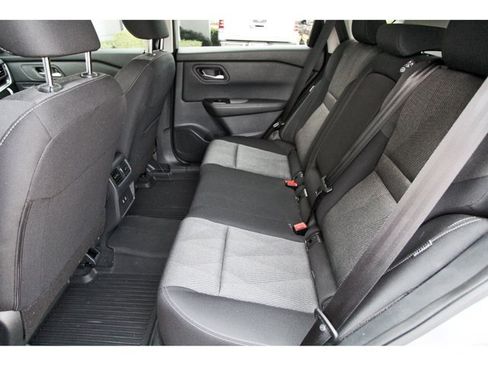 Used 2026 Nissan Rogue SV w/ Cold Weather Package FWD image 7