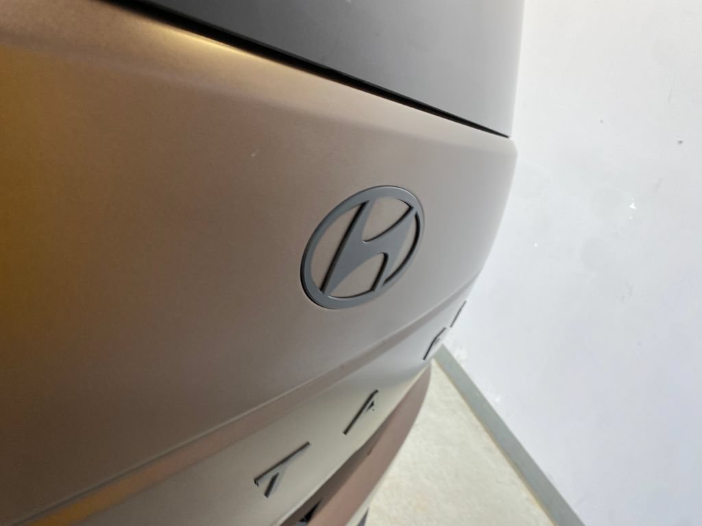 Used 2025 Hyundai Santa Fe Calligraphy AWD/4WD image 17