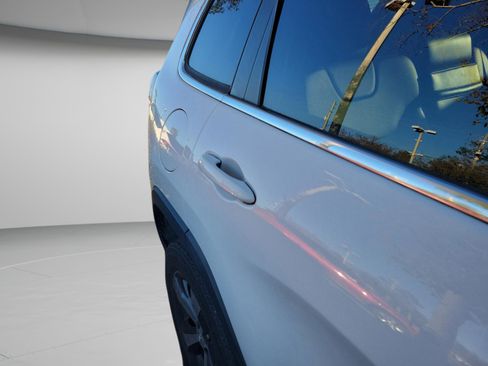 Used 2019 Jeep Cherokee Limited w/ Luxury Group image 15