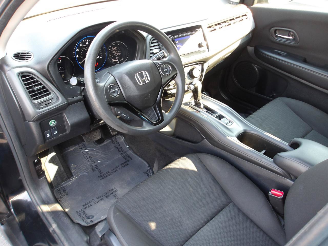 Used 2017 Honda HR-V LX image 9