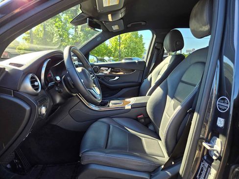 Used 2020 Mercedes-Benz GLC 300 4MATIC image 20