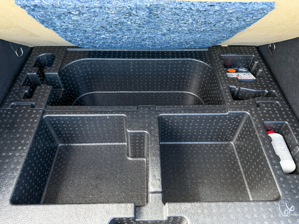 Certified 2026 Nissan Kicks SR AWD/4WD image 33