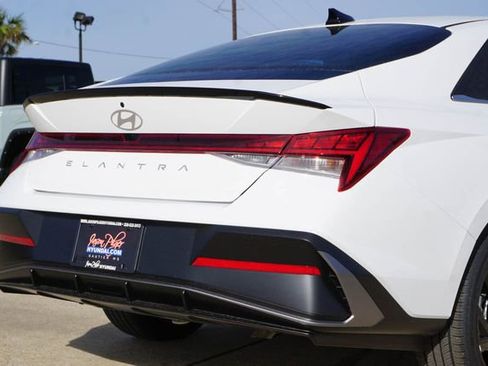 New 2026 Hyundai Elantra SEL Sport Premium FWD image 5