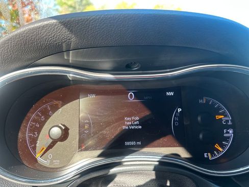 Used 2021 Jeep Grand Cherokee Limited image 8