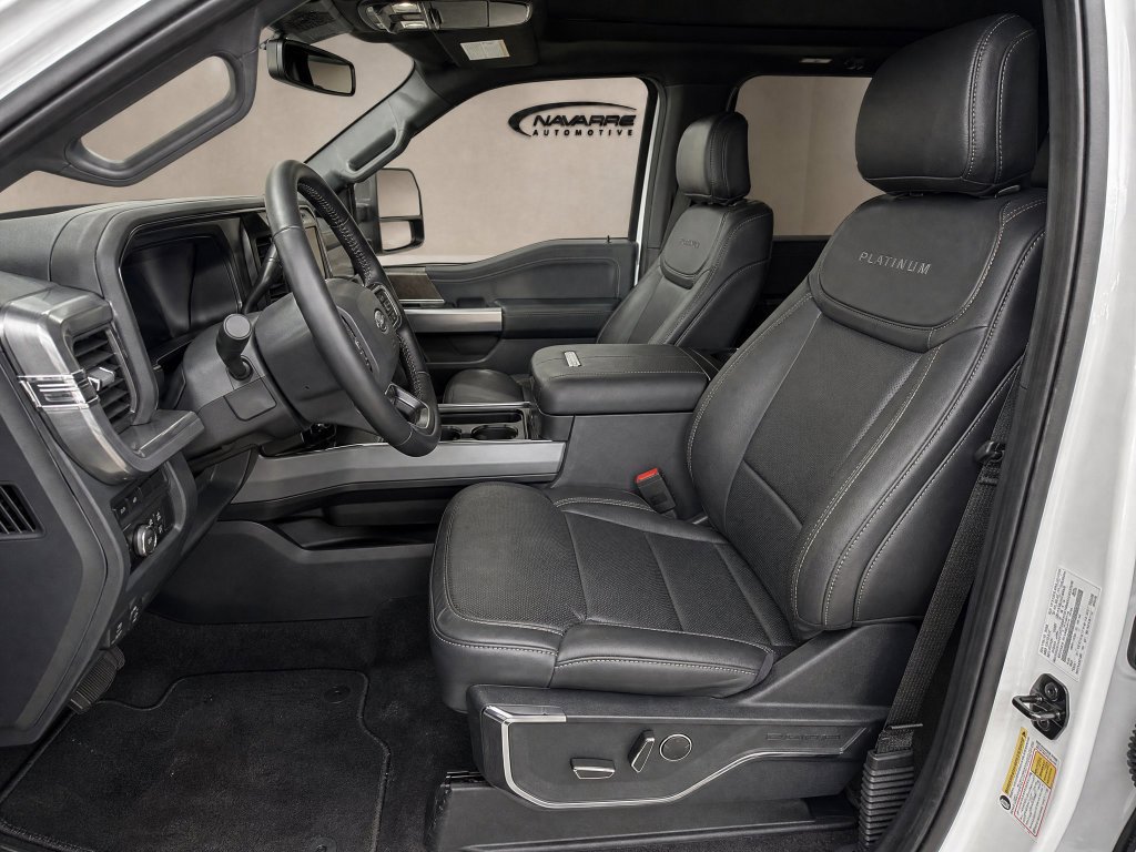 Used 2025 Ford F350 Platinum AWD/4WD image 9