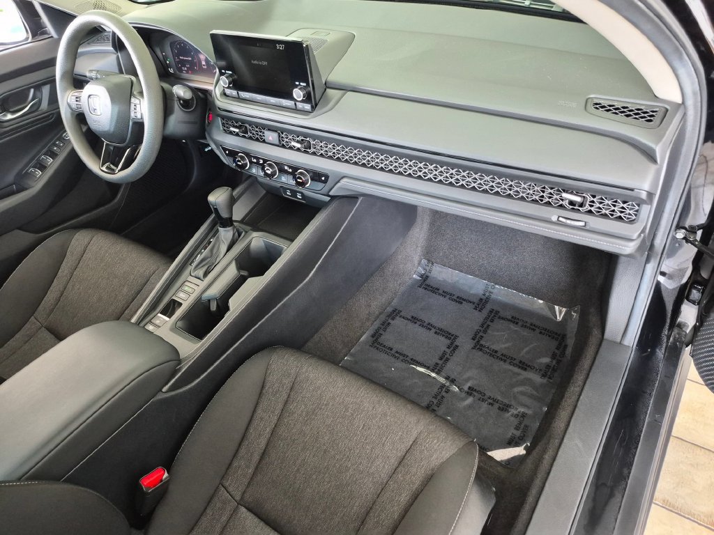 Used 2025 Honda Accord SE image 30