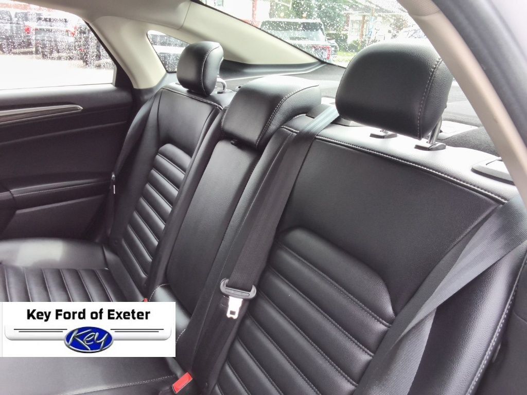Used 2019 Ford Fusion SEL FWD image 18