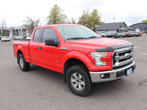 Used 2015 Ford F150 XLT w/ Trailer Tow Package image 3