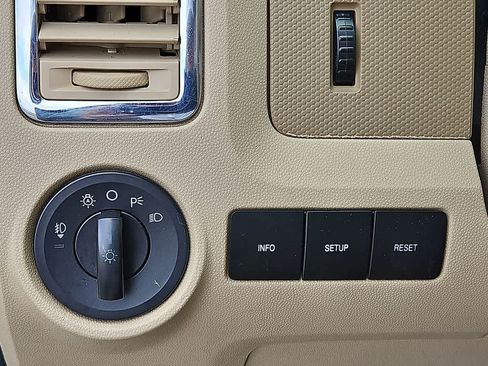 Used 2011 Ford Escape Limited w/ 302A Rapid Spec Order Code FWD image 23