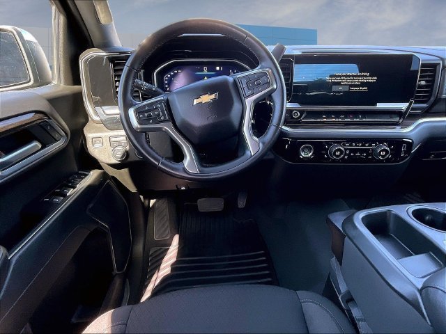 Used 2022 Chevrolet Silverado 1500 LT AWD/4WD image 10