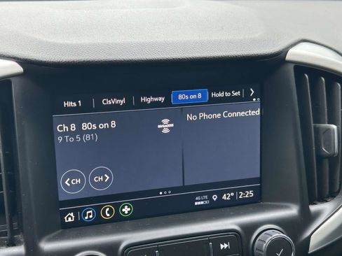 Used 2023 GMC Terrain SLT image 24