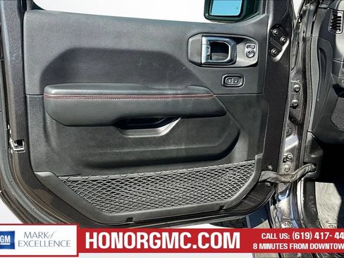 Used 2024 Jeep Gladiator Rubicon w/ Technology Group AWD/4WD image 20