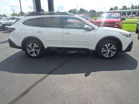 Used 2022 Subaru Outback Touring w/ Popular Package #2 AWD/4WD image 4