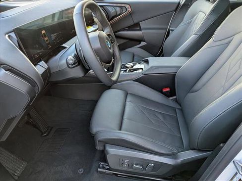 Used 2025 BMW X3 xDrive30i w/ Premium Package image 17