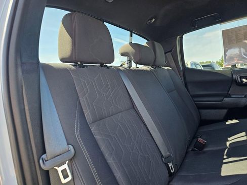 Used 2019 Toyota Tacoma TRD Off-Road AWD/4WD image 13