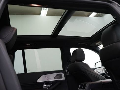 Used 2025 Mercedes-Benz GLS 450 4MATIC image 65