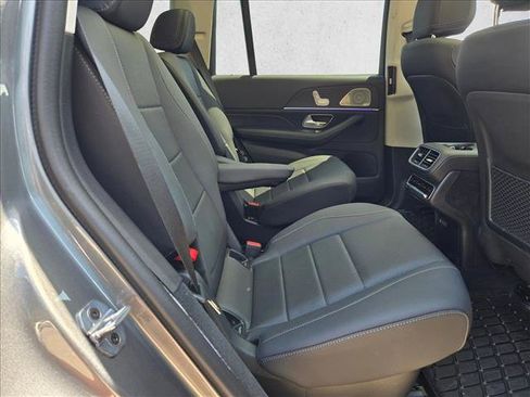 Certified 2026 Mercedes-Benz GLS 450 4MATIC image 18