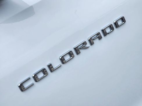 New 2025 Chevrolet Colorado W/T w/ WT Convenience Package II image 8