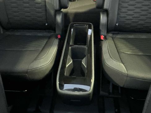 New 2025 Nissan Pathfinder SV w/ SV Premium Package image 28