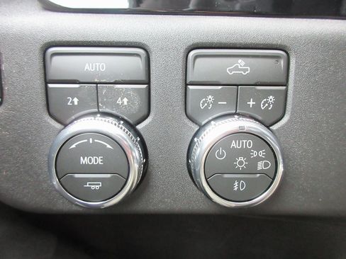 New 2026 GMC Sierra 1500 Elevation image 16