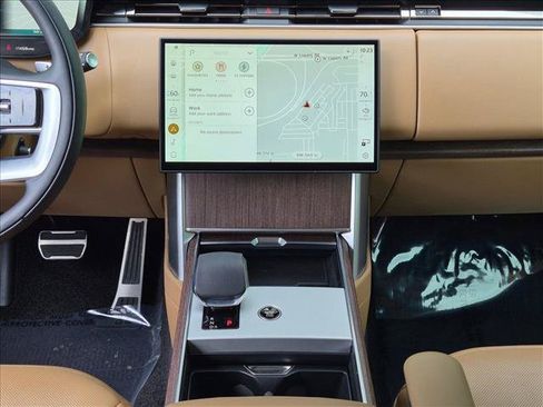 Certified 2025 Land Rover Range Rover SE AWD/4WD image 15