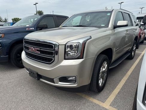Used 2017 GMC Yukon SLE w/ SLE Value Package AWD/4WD image 1
