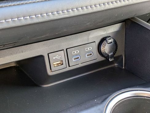 Used 2022 Toyota Highlander XLE image 26