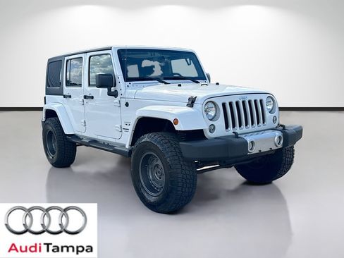 Used 2018 Jeep Wrangler Unlimited Sahara AWD/4WD image 1