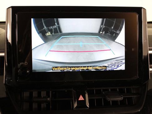 Used 2025 Toyota Corolla Cross LE image 25