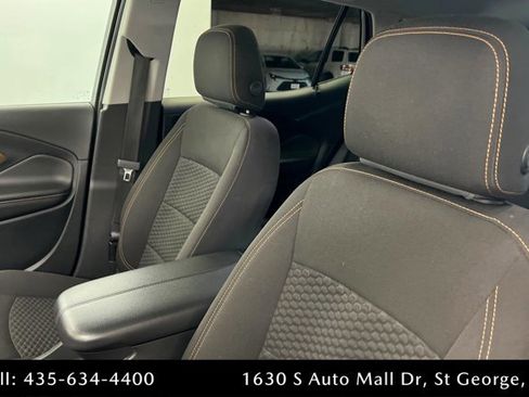 Used 2020 GMC Terrain SLE image 16