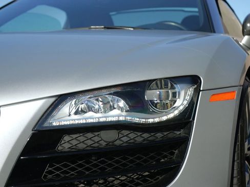 Used 2011 Audi R8 V10 image 17