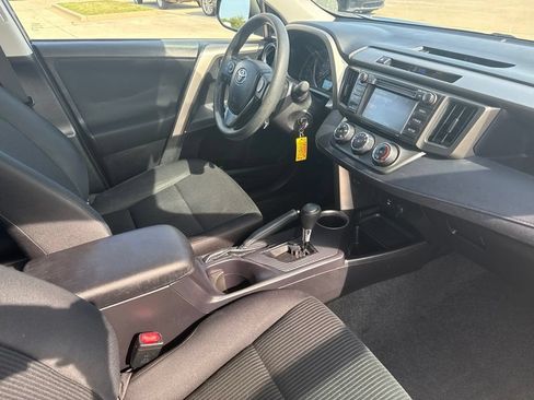 Used 2014 Toyota RAV4 LE FWD image 22