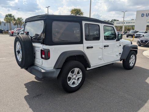 Used 2021 Jeep Wrangler Unlimited Sport image 4