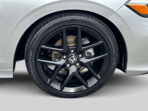 Used 2025 Honda Civic Sport image 9