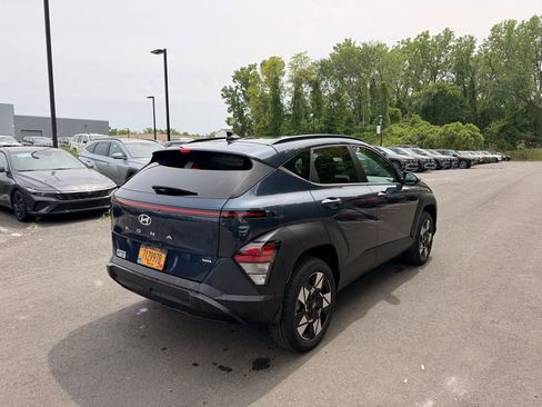 Used 2025 Hyundai Kona SEL AWD/4WD image 3