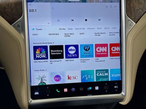 Used 2016 Tesla Model S 75D image 23