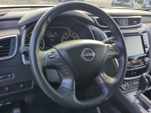 Used 2023 Nissan Murano SV image 16